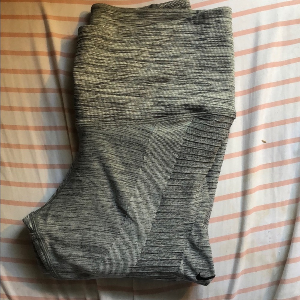 new nike dri- fit leggings